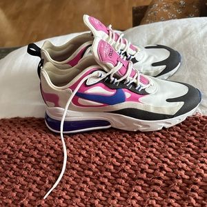Nike Airmax 270 React